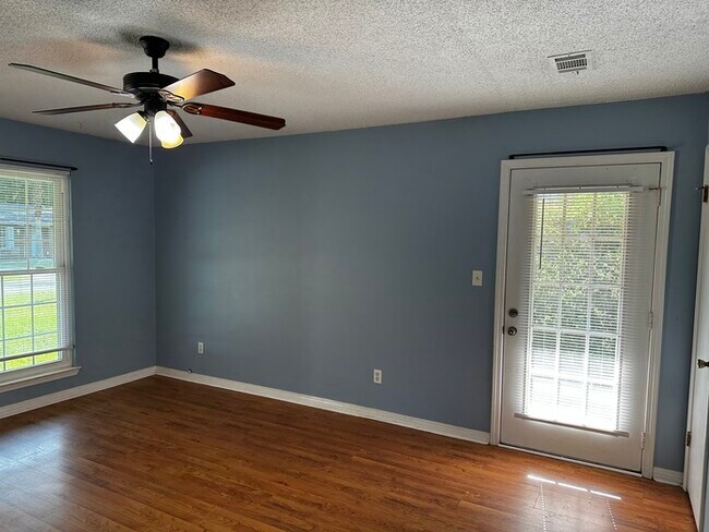 Foto del edificio - Great home close to Whiting Field