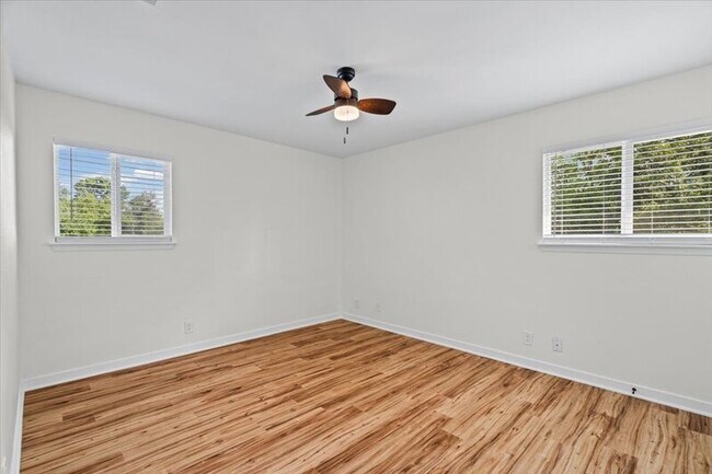Foto del edificio - 3438 Willowrun Dr
