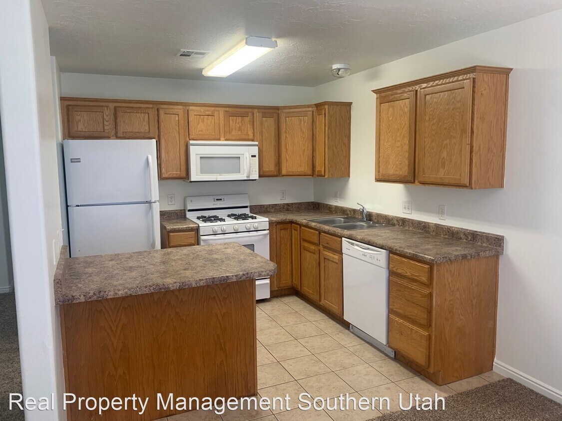 3 br, 2.5 bath House 796 N 195 W House Rental in La Verkin, UT