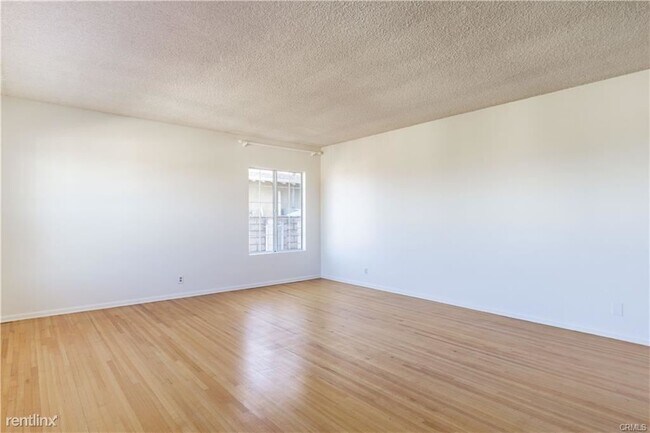 Building Photo - 3 br, 1.5 bath House - 1309 S Trotwood Ave