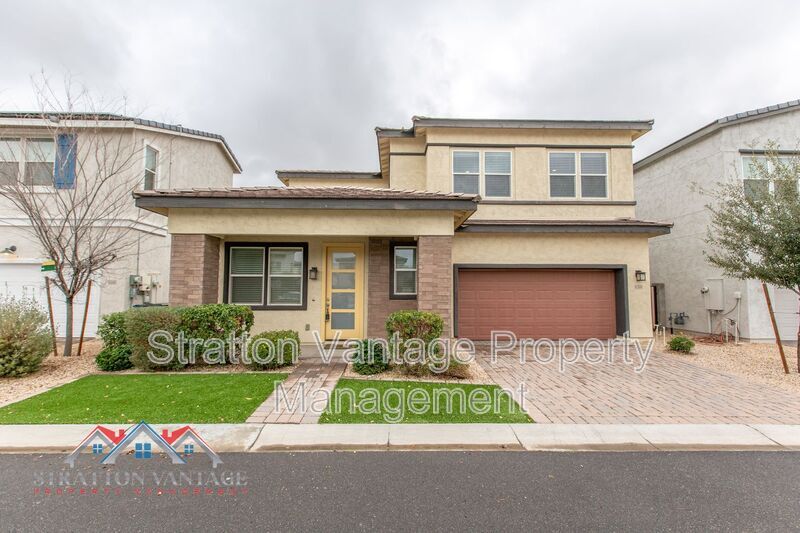 Primary Photo - 2095 S Saguaro Dr
