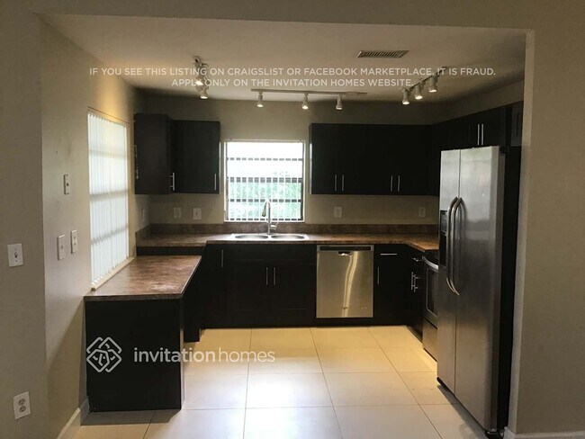 Foto del edificio - 1315 SW 151st Way