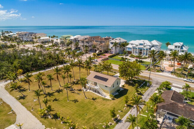 Foto del edificio - 27551 Hickory Blvd