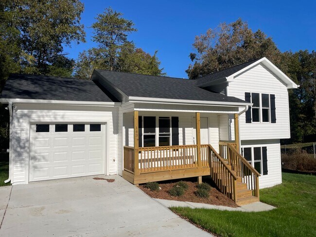 Building Photo - 143 Heather Ct