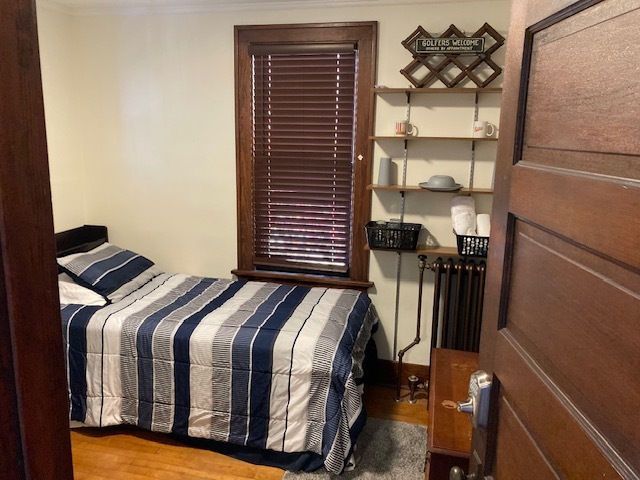 Room - 118 Pine St