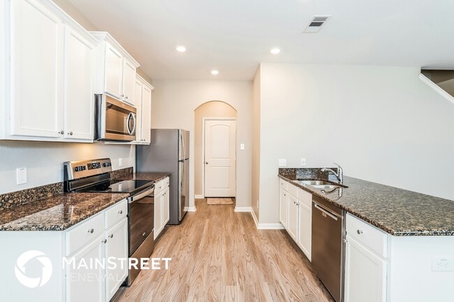 Building Photo - 26119 Hals Dr