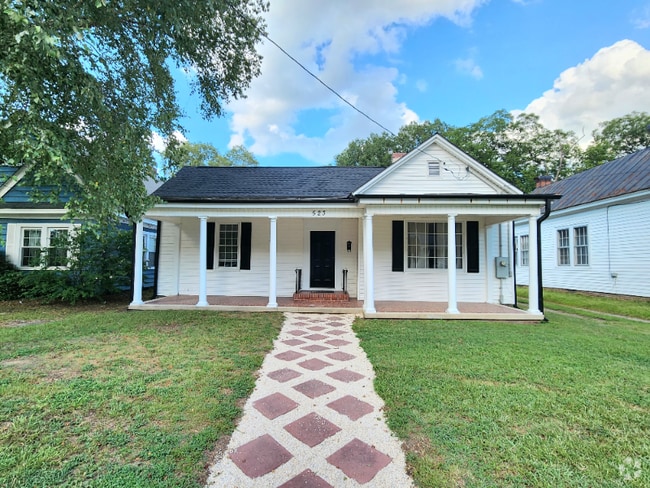 Building Photo - 523 Avent St