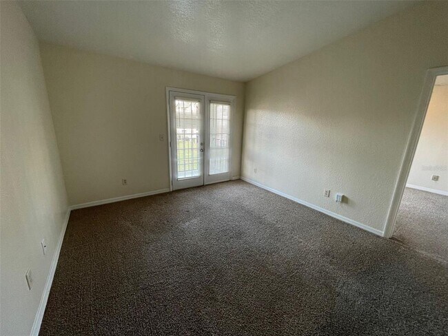 Building Photo - 2550 N Alafaya Trail