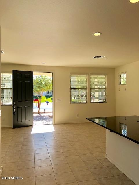 Foto principal - 3837 E Robert St
