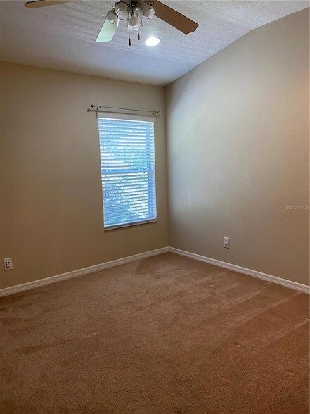Foto del edificio - 5809 Fishhawk Ridge Dr