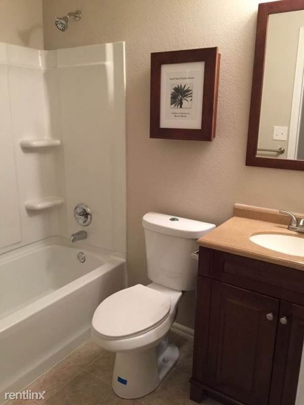 Foto del edificio - 1 br, 1 bath House - 707 W 16th St