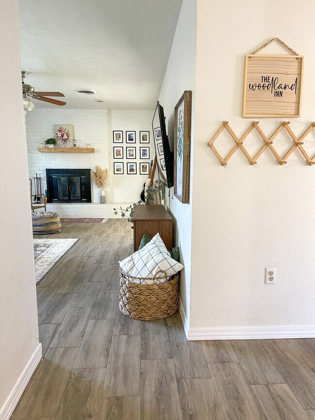 Foto del edificio - 7406 NW Woodland Dr