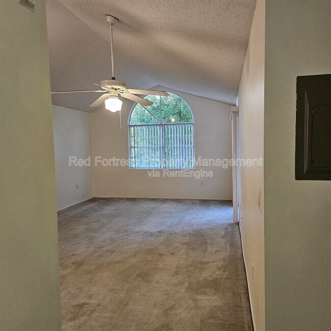 Foto del edificio - 3419 Winkler Ave