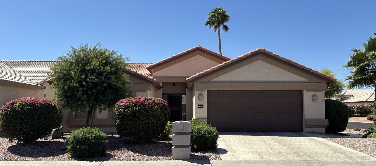 Primary Photo - 15011 W Verde Ln