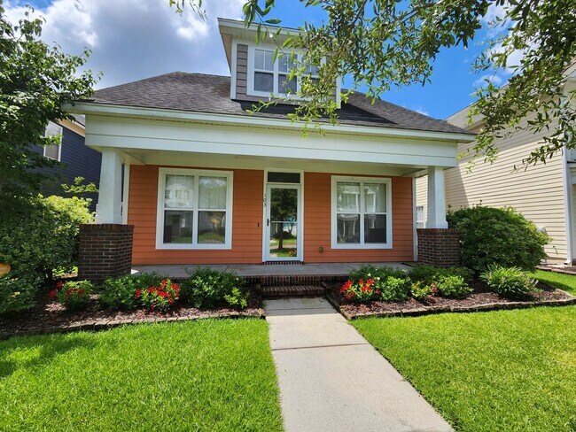 Building Photo - Gorgeous Home in White Gables!