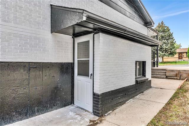 Building Photo - 888 Wolff St