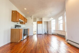 Building Photo - 56 Mansfield St