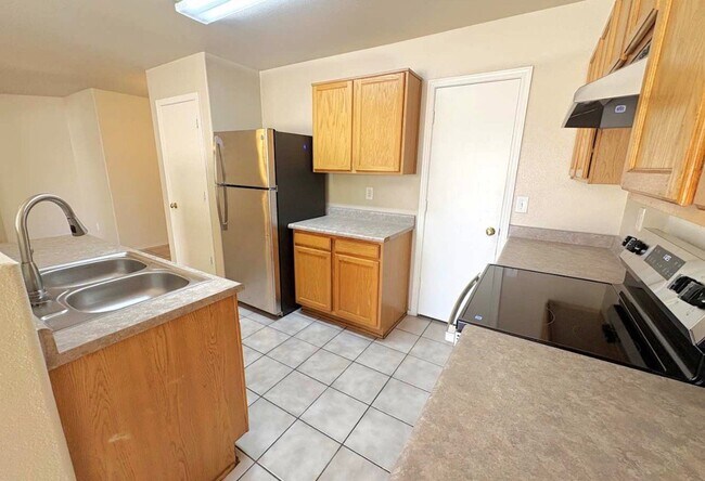 Building Photo - 7374 W Palo Verde Dr