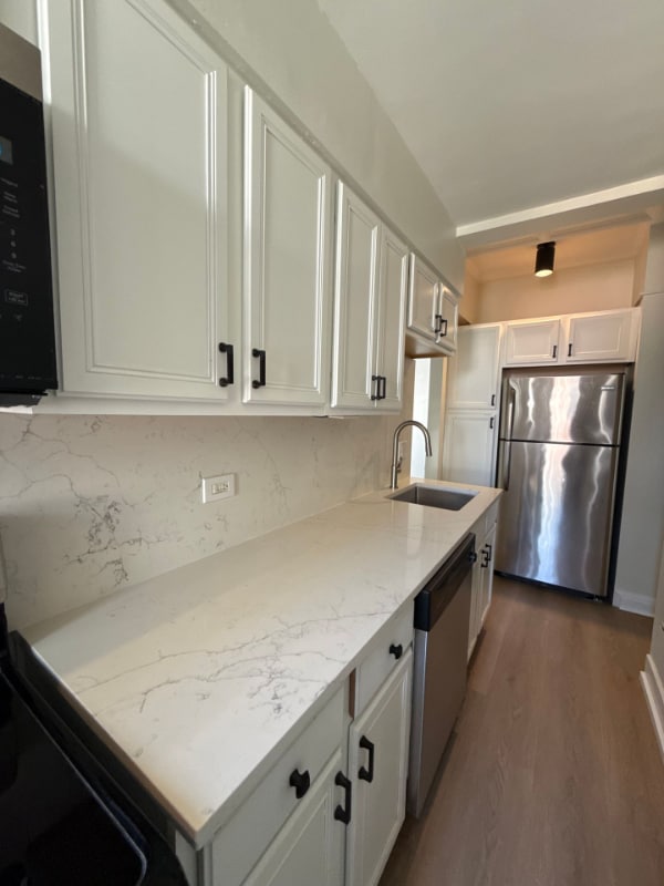 Primary Photo - 1301 N LaSalle St