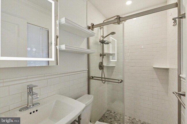 Foto del edificio - 3249 Mill Rd