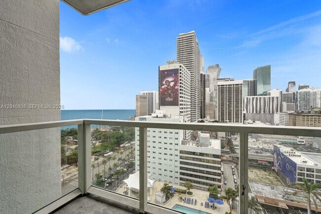 Foto del edificio - 244 Biscayne Blvd