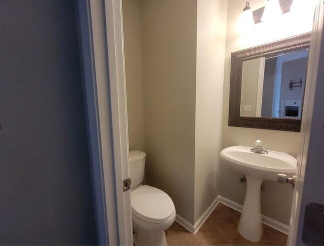 Foto del edificio - 3007 Kentmere Dr