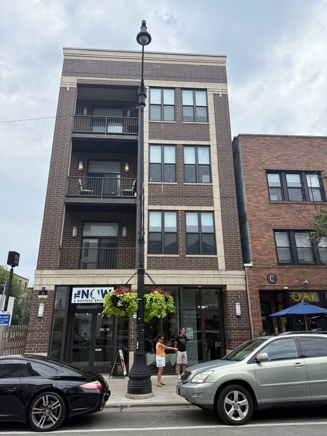 Foto del edificio - 3122 N Broadway