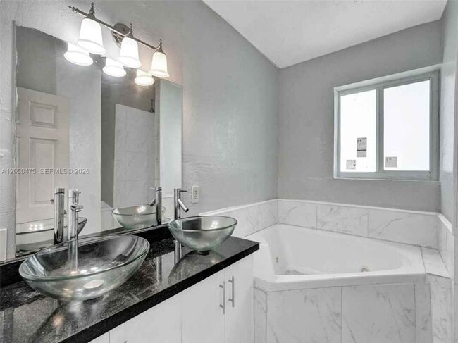 Photo - 3431 Jackson Blvd # 1 FORT LAUDERDALE, FL 33312 House