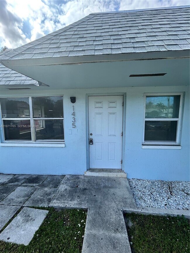 Foto del edificio - 1435 NW 8th Ave