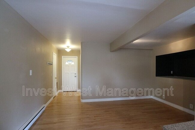 Building Photo - 3102 NE 259th St