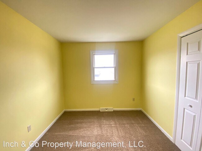 Building Photo - 3 br, 1 bath House - 19 Dunkle Ave