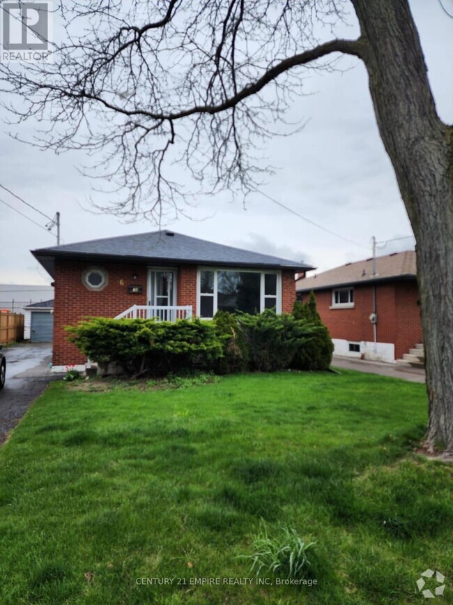 Building Photo - 76 Terrace Dr