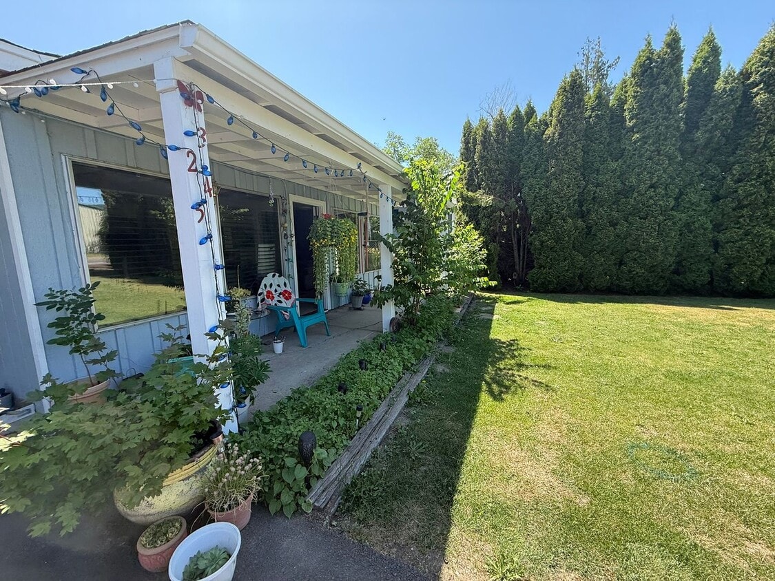 Primary Photo - 3 Bedroom, 1 Bath Home For Rent In Odell