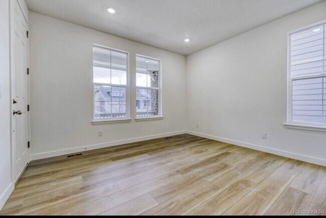 Building Photo - 10857 Tundra Top Dr