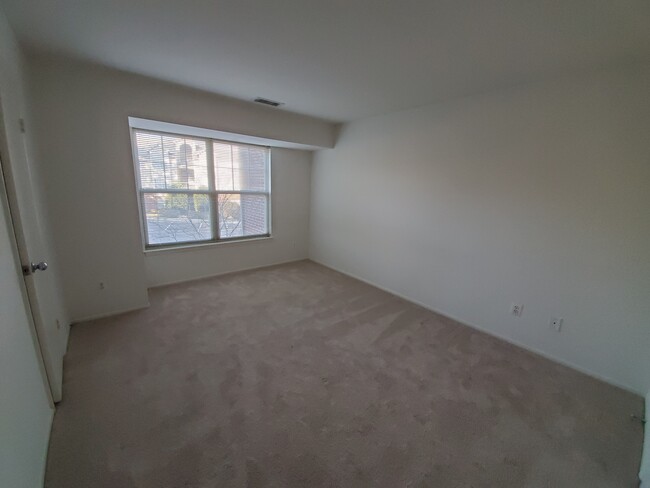 Foto del edificio - 1781 Jonathan Way Unit H