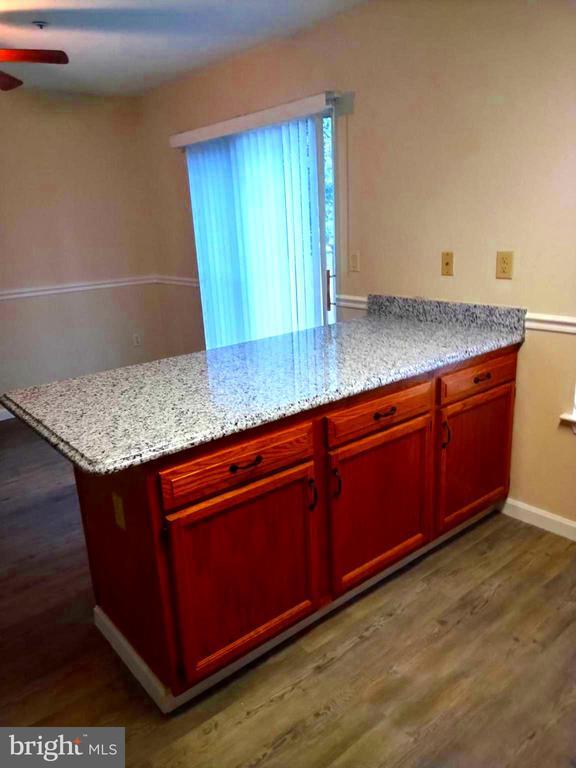 Building Photo - 45240 Woodstown Way