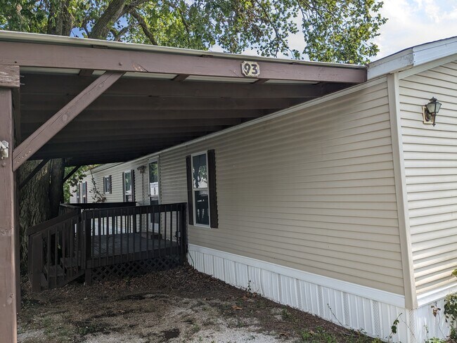 Building Photo - 3951 S Mentor Ave