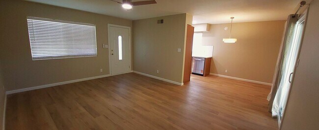 Building Photo - Gorgeous Remodeled 2 Bed / 1 Bath Patio Home – Tempe/Mesa Border!