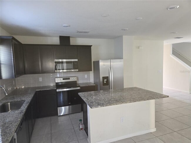 Building Photo - 1280 Regal King Dr