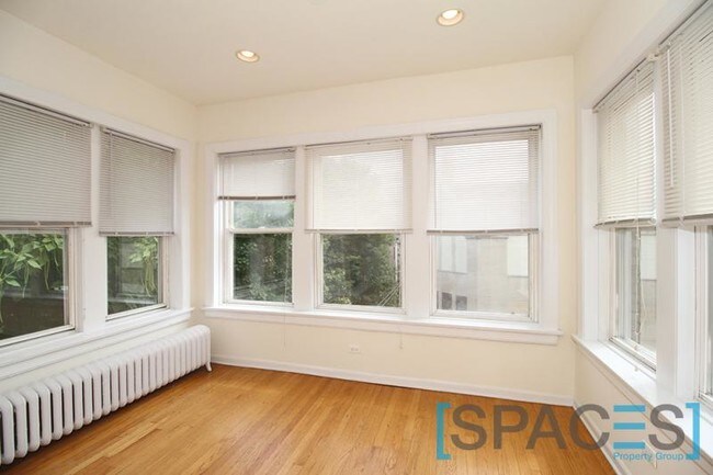 Foto del edificio - 4810 N Winchester Ave