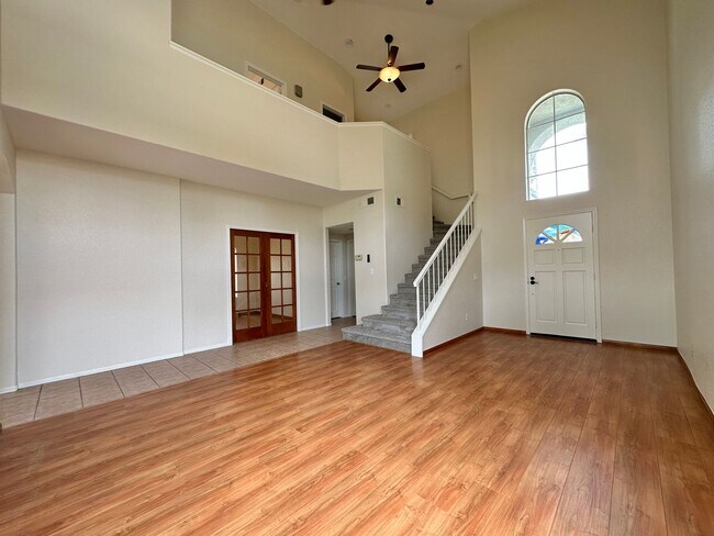 Foto del edificio - Stunning 4 bedroom home in Oceanside near ...