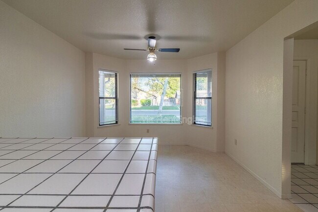 Foto del edificio - 8941 Blue Fox Way