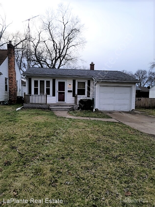 Primary Photo - 3 br, 1 bath House - 2105 Sandown Road