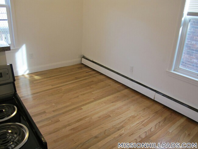 Foto del edificio - 28 S Huntington Ave