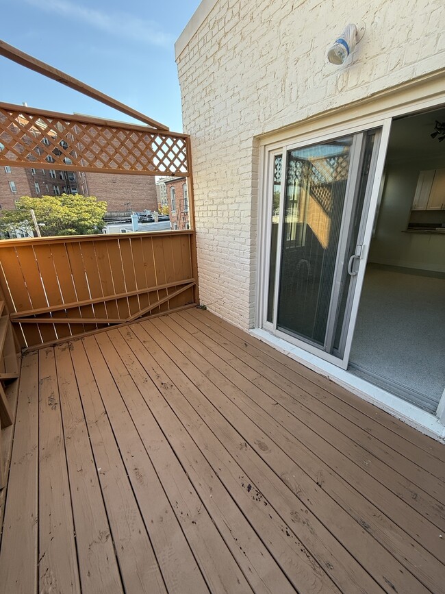 Photo - 1927 17th St NW Apartments