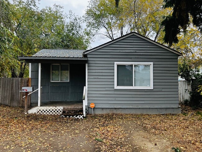 Building Photo - Non-Refundable & Security Deposit Total: $...