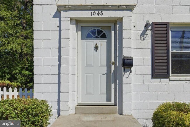 Foto del edificio - 1048 S Edison St