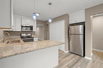 Building Photo - 326 Farm Pl Ct NE