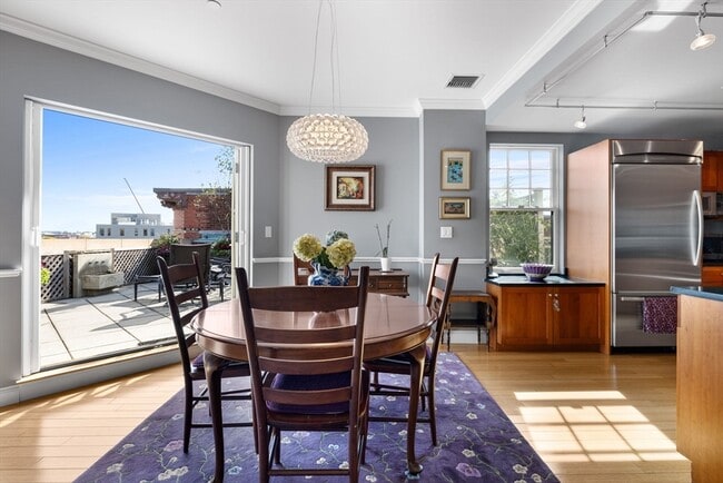 Building Photo - 10 Vernon St