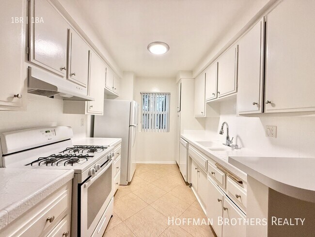 Foto del edificio - 1432 N Fairfax Ave